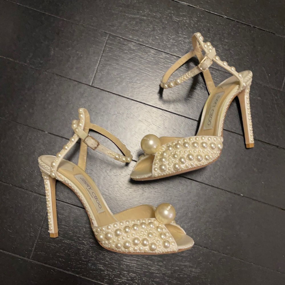 Jimmy Choo sacora pearls